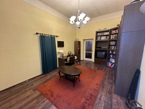 Eladó Lakás 4024 Debrecen , Polgári Lakás A Varga Utcán