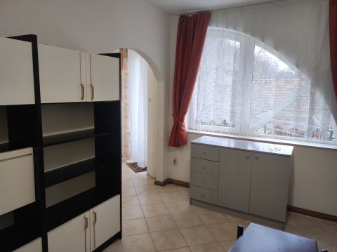 Kiadó Lakás 7635 Pécs 