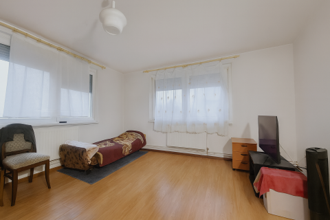 Eladó Lakás 1186 Budapest 18. kerület , Gloriett-lakótelepen 3. emeleti lakás