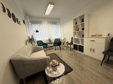 Kiadó Iroda 4400 Nyíregyháza , Nyíregyháza Belváros