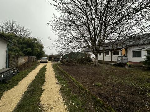 Eladó Ház 8653 Ádánd Kedvelt utcában, teljesen felújított családi ház eladó!