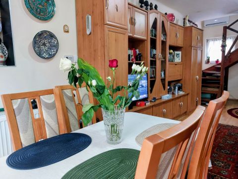 Eladó Ház 2132 Göd Duna-part közeli