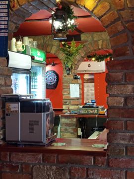 Eladó Vendéglátás 7300 Komló Körtvélyes