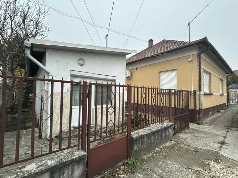 Eladó Ház 2220 Vecsés Market Centrálhoz közel 