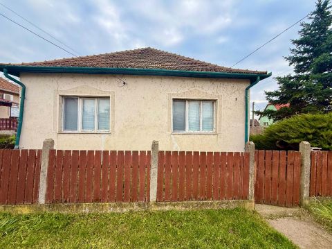 Eladó Ház 5350 Tiszafüred , 5358 Tiszafüred, Kikötő környéke