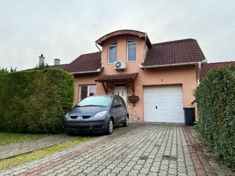 Eladó Ház 3580 Tiszaújváros , 3580 Tiszaújváros, kertváros