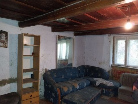 Eladó Ház 8666 Somogyegres Falu szélén.