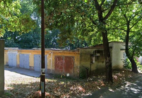 Eladó Parkoló 7634 Pécs , Páfrány utcai garázssoron eladó garász