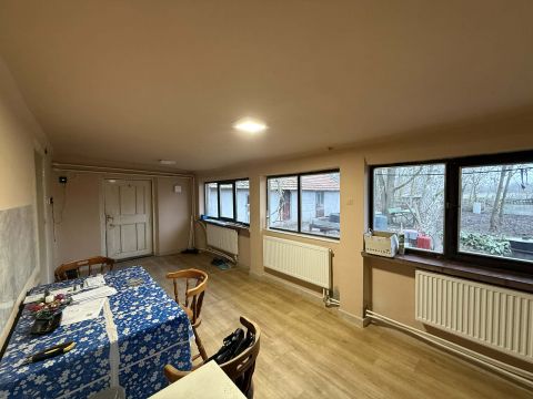 Eladó Ház 6120 Kiskunmajsa 18 HEKTÁROS TERÜLETEN CSALÁDI HÁZ ÉS GAZDÁLKODÁSRA  ALKALMAS TÖBB SZÁZ m2-es ÉPÜLETEGYÜTTES  