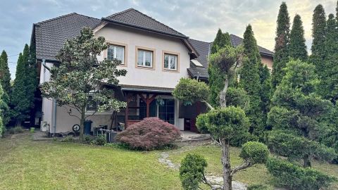 Eladó Ház 1106 Budapest 10. kerület , Rézvirág utca