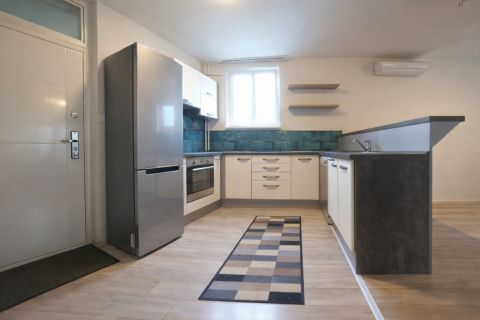 Eladó Lakás 1032 Budapest 3. kerület 