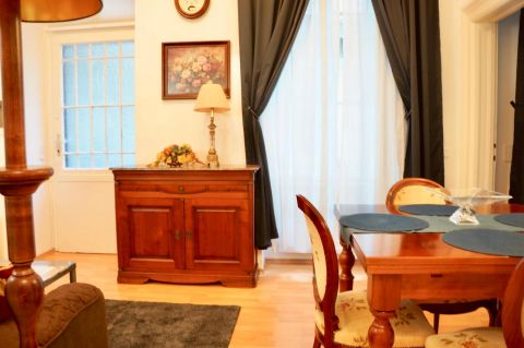 Kiadó Lakás 1088 Budapest 8. kerület , BÚTOROZOTT LAKÁS KIADÓ ASTORIÁNÁL CSENDES UTCÁBAN