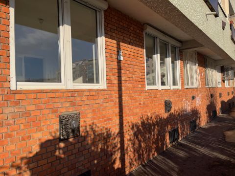 Kiadó Lakás 1036 Budapest 3. kerület , 3. ker. iroda, rendelő, lakás kiadó 2 szoba, földszint, 