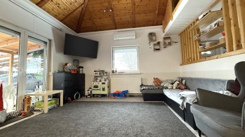 Eladó Lakás 2230 Gyömrő , Hangulatos sorházi lakás saját kerttel Gyömrő kertvárosában