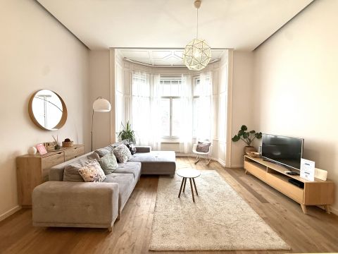 Eladó Lakás 1061 Budapest 6. kerület , Király utcában, igényesen felújított, nagypolgári lakás