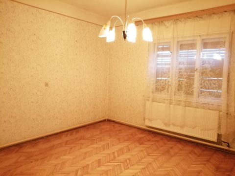 Eladó Ház 3000 Hatvan Hatvan - Kishatvan részén