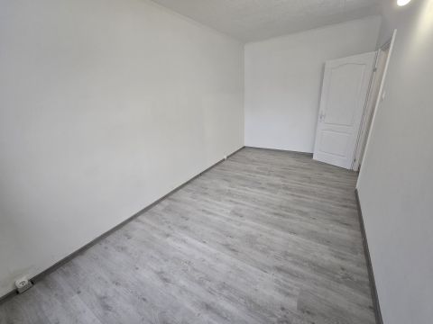 Eladó Lakás 8000 Székesfehérvár Székesfehérvár, 49nm 1. emeleti lakás , Sziget utca 