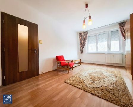 Eladó Lakás 2400 Dunaújváros azonnal költözhető 2 szobás lakás Béke városrészben