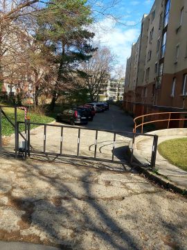 Eladó Lakás 1044 Budapest 4. kerület , 4.ker. Négyemeletes házban, 2.em.2 szoba.