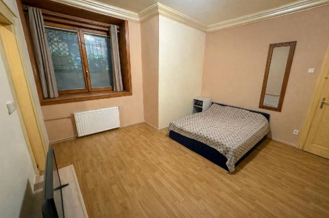 Eladó Lakás 1071 Budapest 7. kerület , 1071 Budapest 7, Bethlen Gábor tér