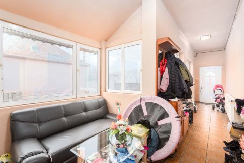 Eladó Ház 9154 Mosonszentmiklós , Petőfi Sándor utca közelében