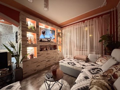 Eladó Lakás 8431 Bakonyszentlászló 