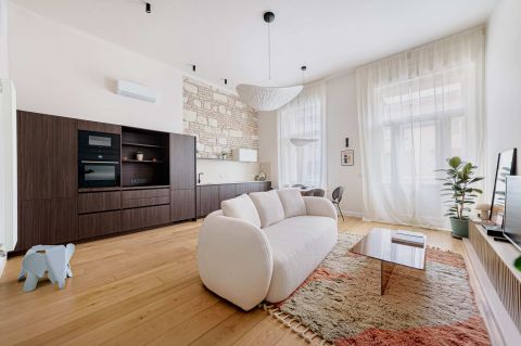 Eladó Lakás 1051 Budapest 5. kerület 