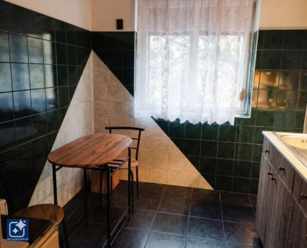 Eladó Lakás 8000 Székesfehérvár 