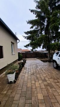 Eladó Ház 2162 Őrbottyán Őrbottyán központjában lévő kiváló állapotú családi ház