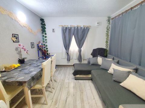 Eladó Ház 2220 Vecsés , Egyedi lehetőség, ahonnan minden karnyújtásnyira található