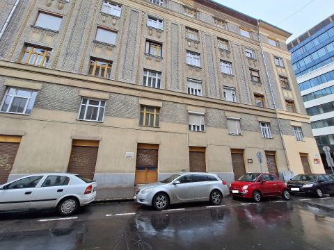 Eladó Lakás 1083 Budapest 8. kerület 