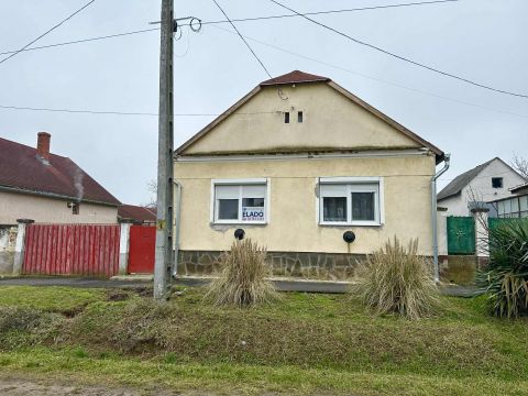 Eladó Ház 9673 Káld 