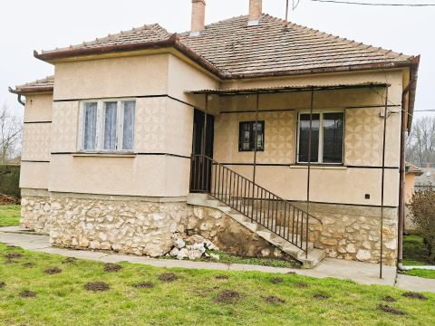 Eladó Ház 9312 Szilsárkány , Szilsárkányon kiváló elhelyezkedésű családi ház eladó!