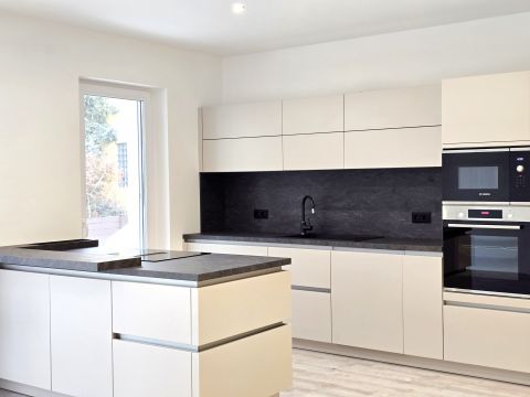 Kiadó Lakás 7624 Pécs , Új építésű 100 nm-es kertkapcsolatos lakás