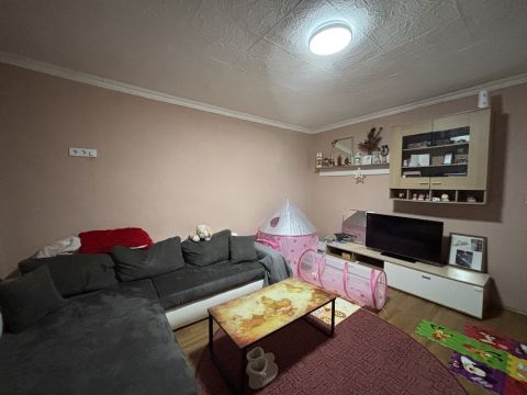 Eladó Ház 2533 Bajót 