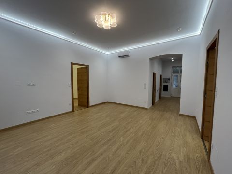 Eladó Lakás 1027 Budapest 2. kerület , Bem József u. Tölgyfa u. keresztezödés