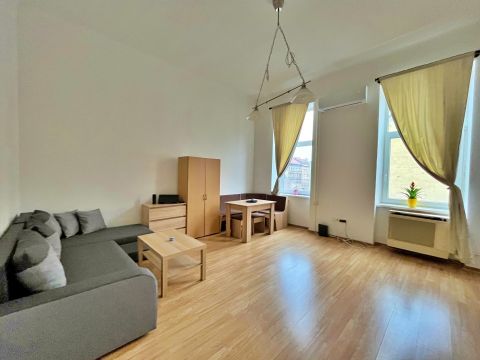 Eladó Lakás 1077 Budapest 7. kerület 