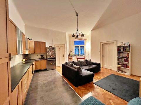 Eladó Lakás 1061 Budapest 6. kerület 