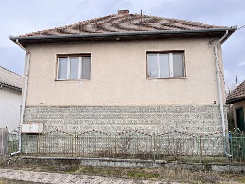 Eladó Ház 2183 Galgamácsa 