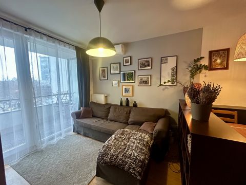 Kiadó Lakás 1086 Budapest 8. kerület , Ludovika mellett nagy erkélyes lakás kiadó!