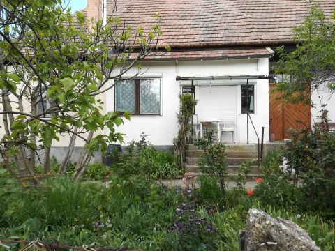 Eladó Ház 2319 Szigetújfalu 