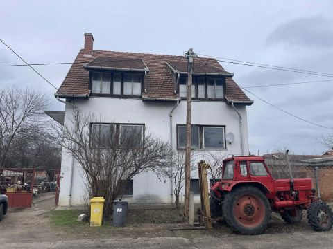 Eladó Ház 6729 Szeged , Kecskéstelep