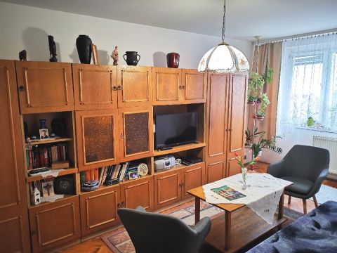 Eladó Lakás 1035 Budapest 3. kerület , 1035 Budapest 3, Szentendrei út