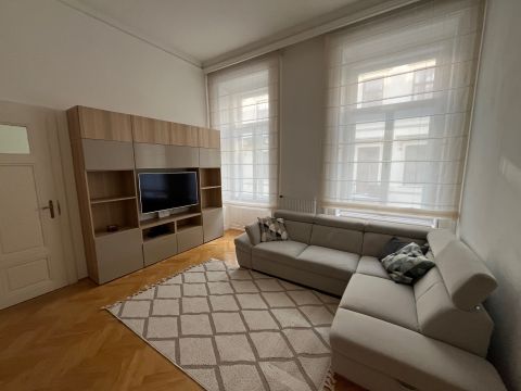 Kiadó Lakás 1051 Budapest 5. kerület 