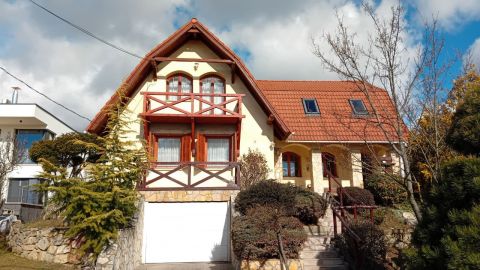 Eladó Ház 2094 Nagykovácsi 