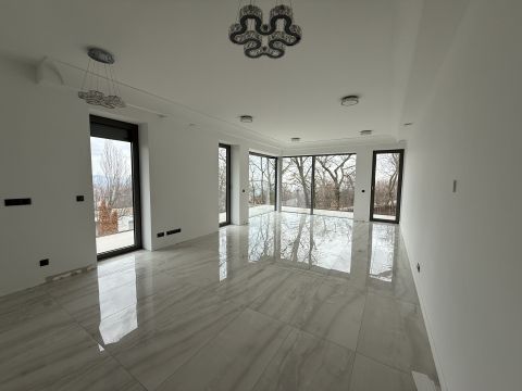 Eladó Lakás 1121 Budapest 12. kerület Svábhegy