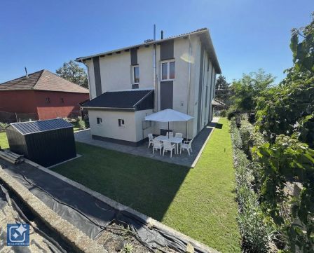 Eladó Lakás 1213 Budapest 21. kerület 939.000.-Ft/m2 Áron - teljes körűen felújított ! 