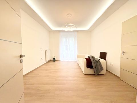 Eladó Lakás 1055 Budapest 5. kerület Lipótvárosban a Honvéd tér mellett