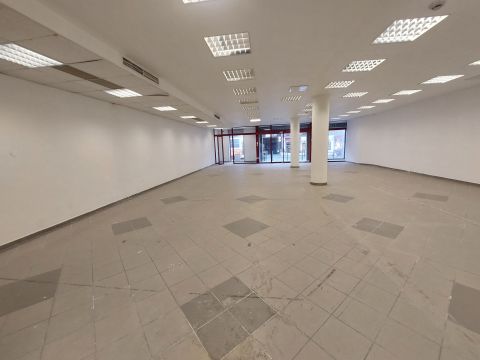 Kiadó Üzlethelyiség 1032 Budapest 3. kerület 