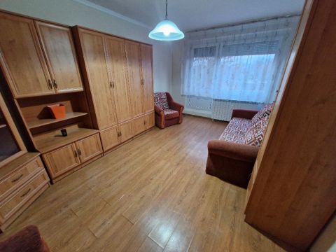 Eladó Lakás 7100 Szekszárd , 7100 Szekszárd, Csatár